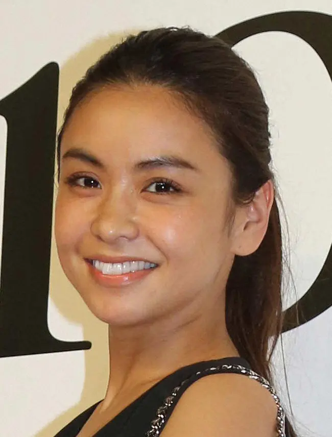 笑顔の滝沢眞規子さんの顔写真。