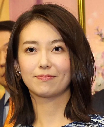 和久田麻由子の正面からの写真